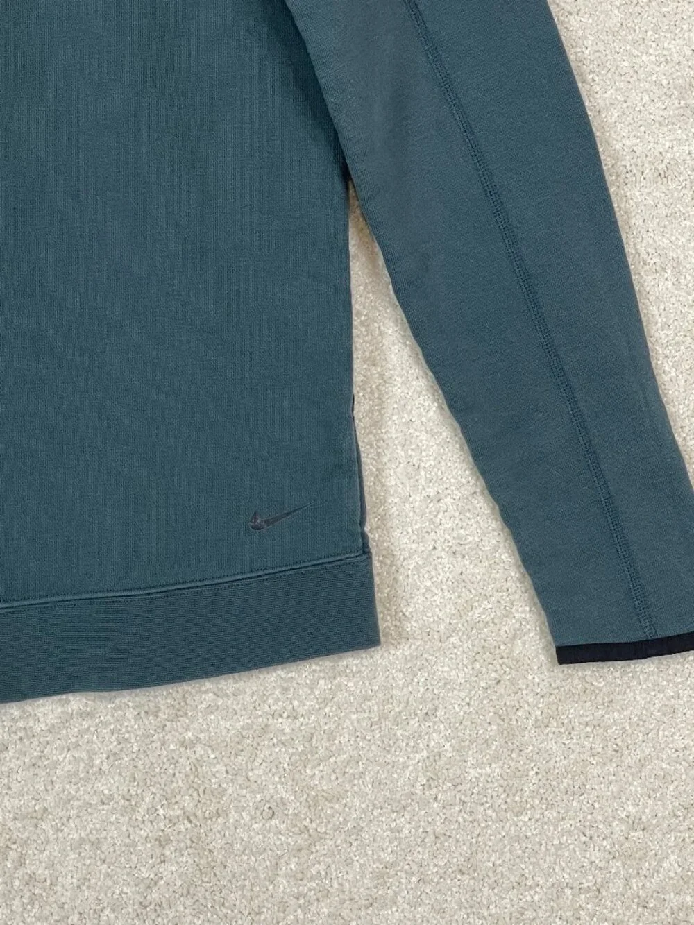 Nike Men's Dri-FIT Magic Hour Trail Running Hoodie Size Small Teal DV9324
